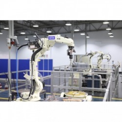 โรงงานผลิตหุ่นยนต์เชื่อม