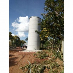 Selling to send concrete water tanks