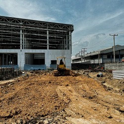 รับเหมาถมที่สร้างโกดัง โรงงาน ปทุมธานี