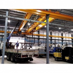 Installation of a crane in a factory in Nonthaburi