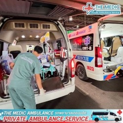 บริการรถพยาบาลพร้อมเจ้าหน้าที่