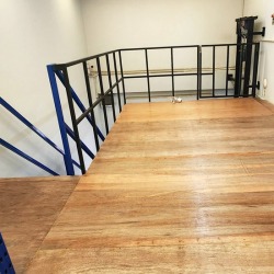 ชั้นลอยสำเร็จรูป Mezzanine Floor ผลิตจากโรงงานไทยพร้อมบริการติดตั้งด่วน