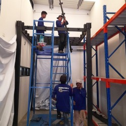 ผลิตชั้นวางสินค้าน็อคดาวน์ราคาถูก เพิ่มพื้นที่ใช้สอยให้โกดัง