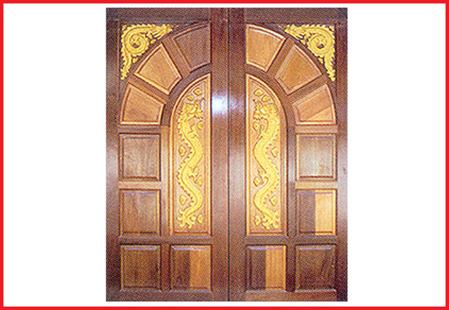 ประตูไม้สักทอง ไม้แปรรูป  หน้าต่าง  ไม้สักทอง  ไม้สัก 
