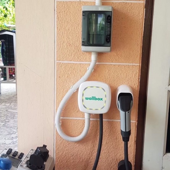 เครื่องชาร์จ Wallbox EV Charger รุ่น Pulsar Plus Wallbox EV Charger  เครื่องชาร์จ Wallbox EV Charger  Wallbox Pulsar Plus  Wallbox Pulsar Plus ราคา  Wallbox ราคา  ขายเครื่องชาร์จรถยนต์ไฟฟ้า  ที่ชาร์จ wallbox pulsar plus ราคา 