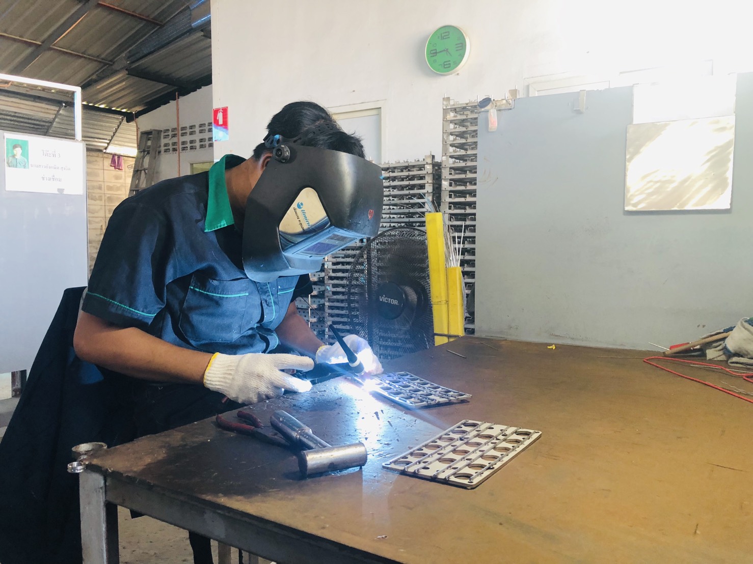 ผู้ผลิตและออกแบบ jig, basket, wire mesh, tray for heat treat